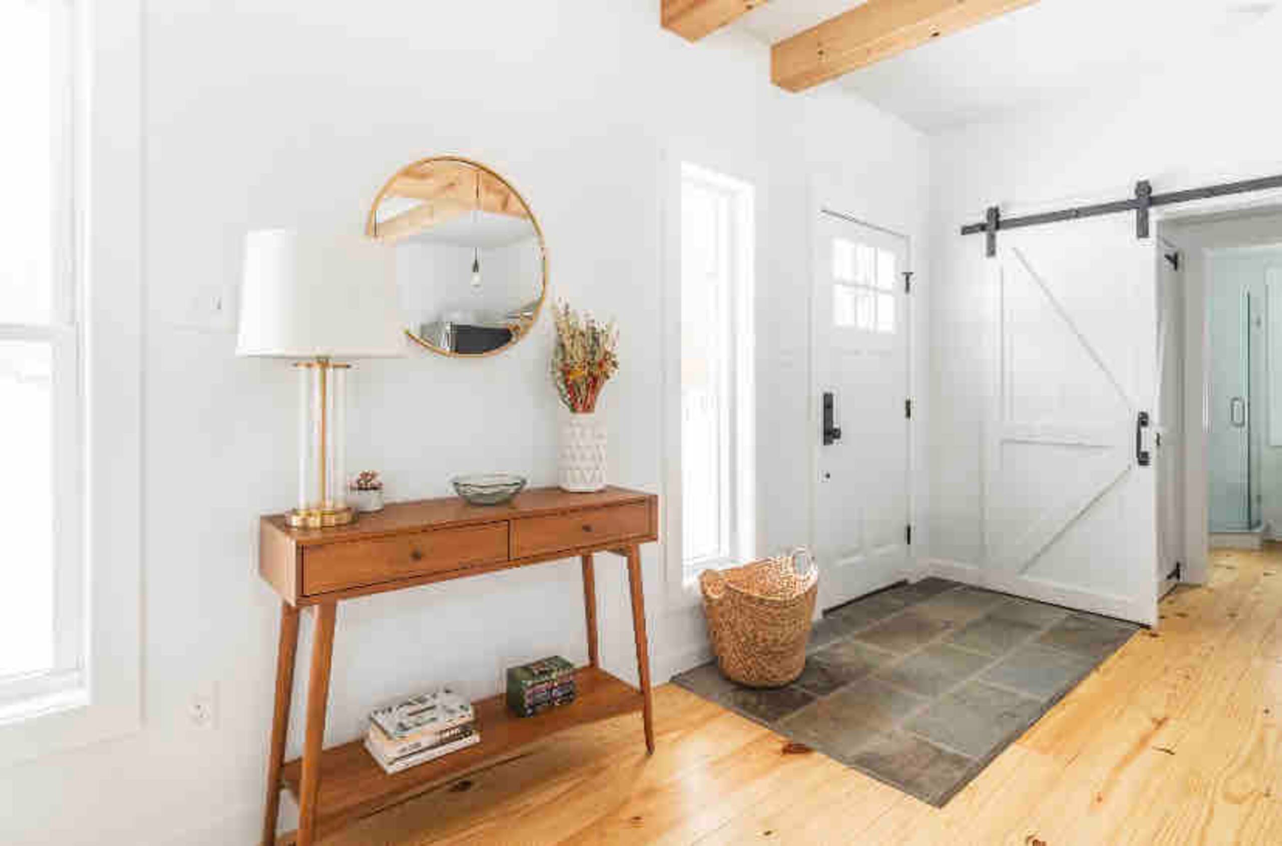 Dog friendly, heated pool & Hot Tub w/ fenced yard